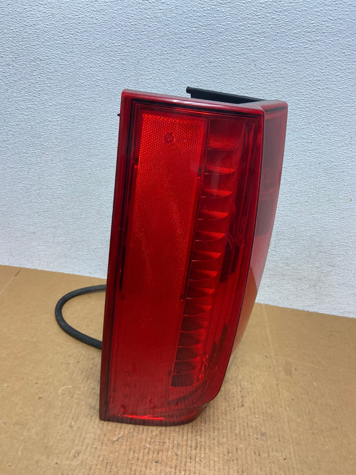 2007 to 2014 Cadillac Escalade Left Driver LH Side Tail Light AD9351 LK2