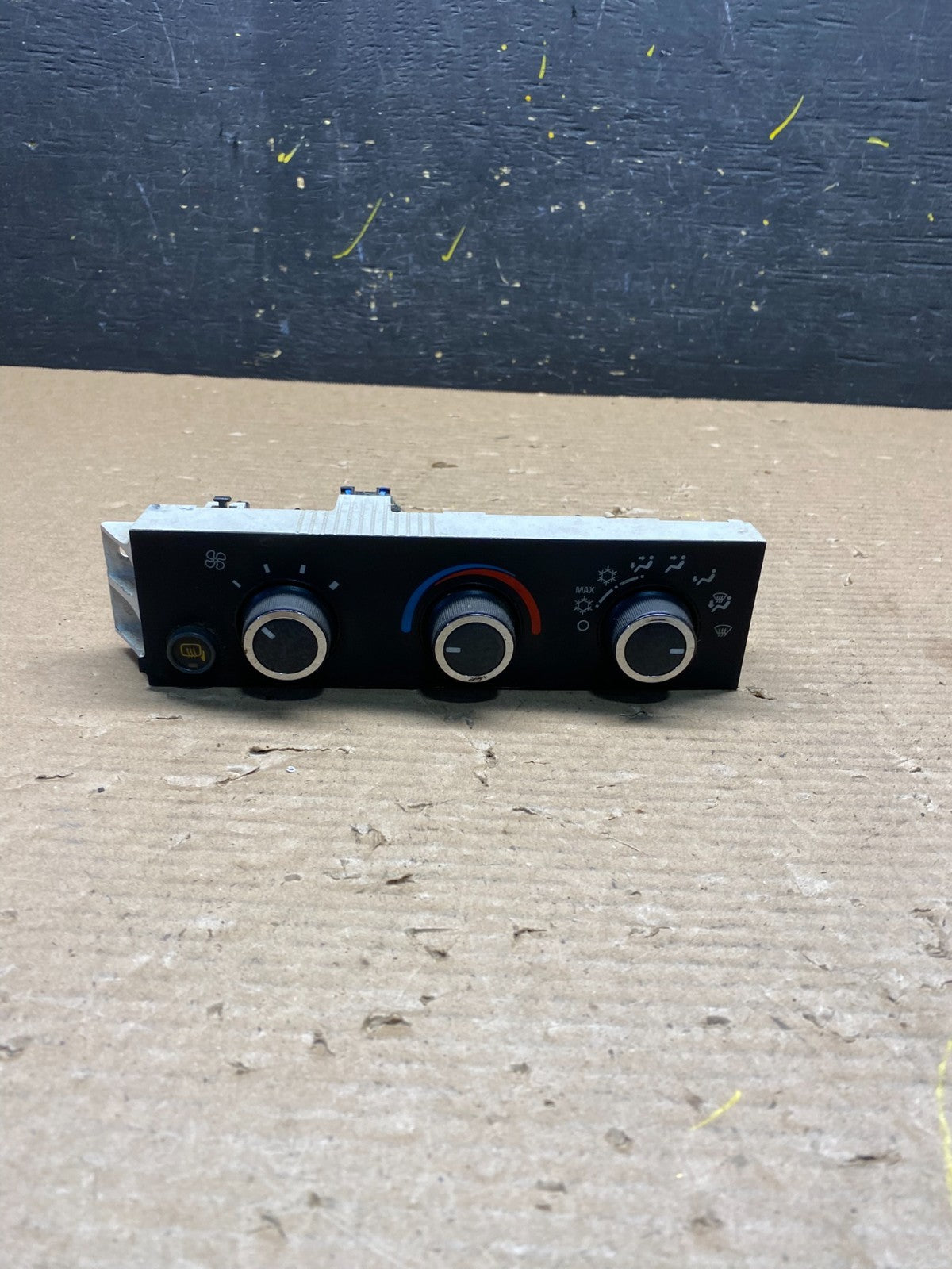 2008-2010 Chevrolet Express 1500 2500 3500 Climate Control Panel s6615 DG0