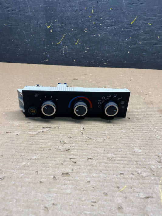 2008-2010 Chevrolet Express 1500 2500 3500 Climate Control Panel s6615 DG0