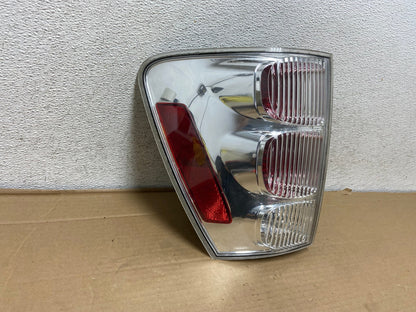2005 to 2008 Chevrolet Equinox Left Driver Lh Side Tail Light AG9176 LK1