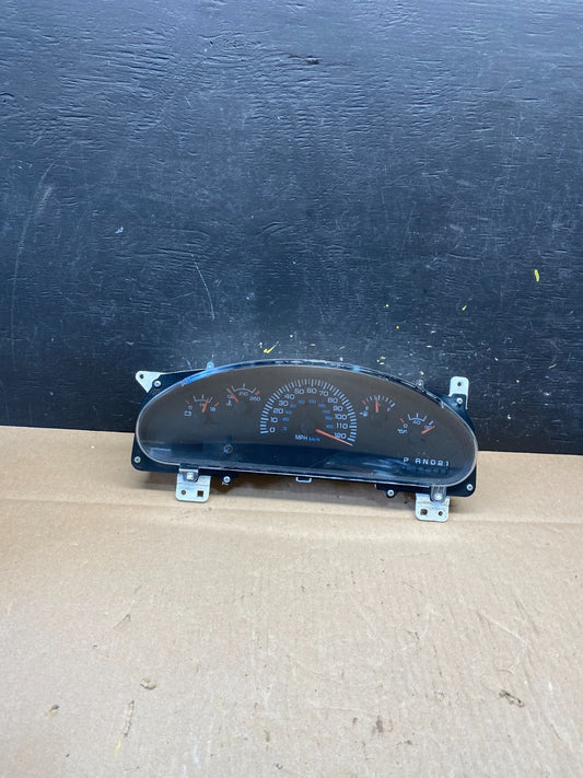 2006 Dodge Van Speedometer Cluster Gauge P56021000AI R2815 DG0