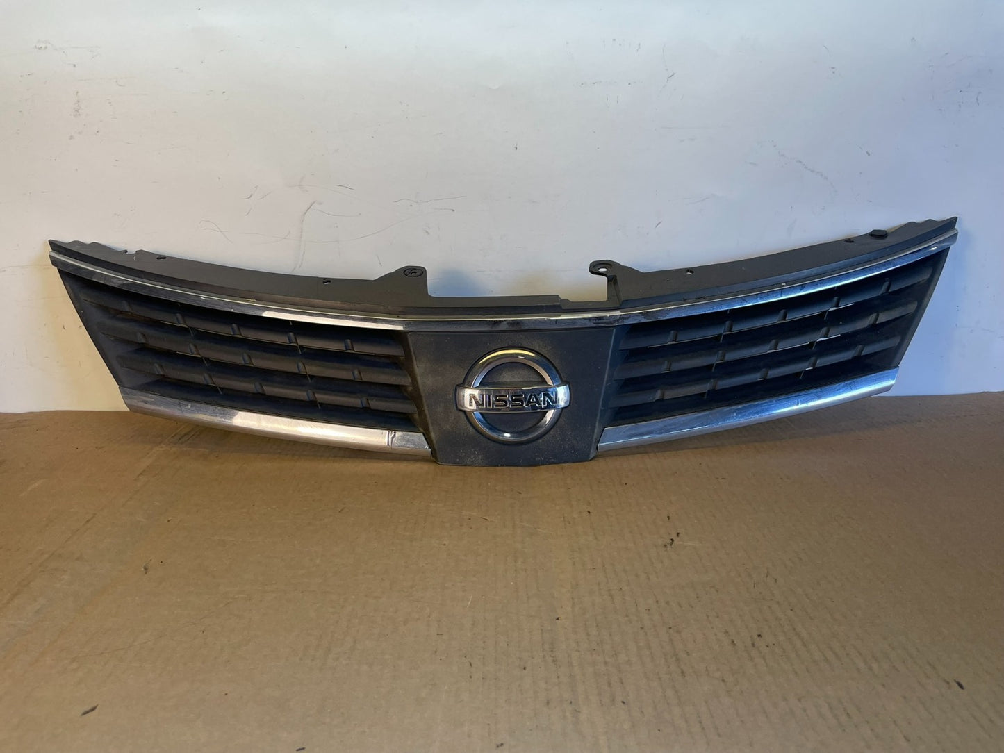 2007 2008 2009 Nissan Versa Sedan Front Upper Grill Grille AG3182 DG0