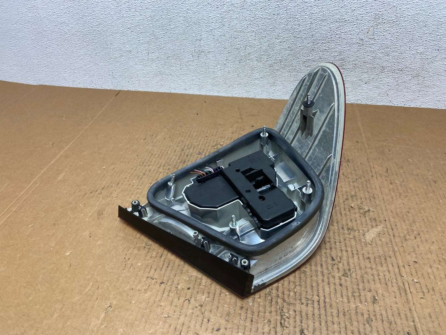 1998 to 2003 Mercedes Benz W208 CLK Right Passenger RH Side Tail Light AE1501 LK3