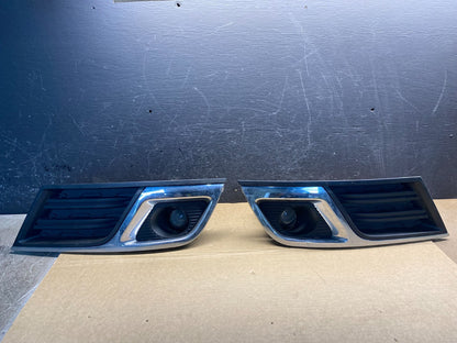2013 - 2016 Chevrolet Traverse Left+Right Set Fog Light W/ Bezel AF6851 DG0