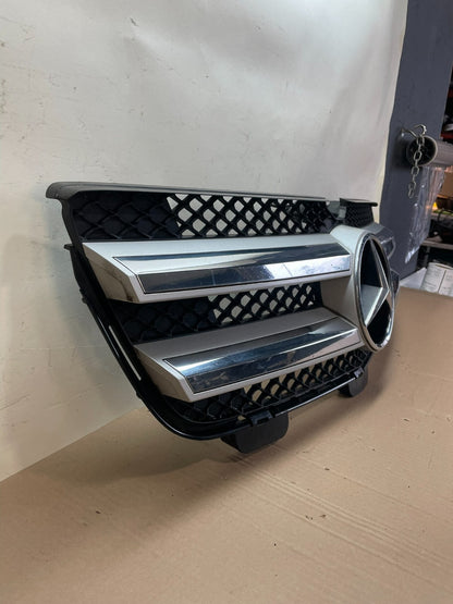 2008 to 2010 Mercedes-Benz GL-Class GL550 Front Grille Grill AG7666 DG2
