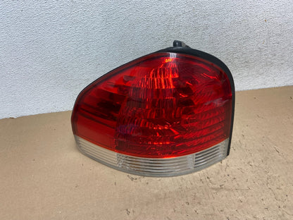 2005 to 2006 Hyundai Santa Fe Left Driver Side Tail Light AG43980