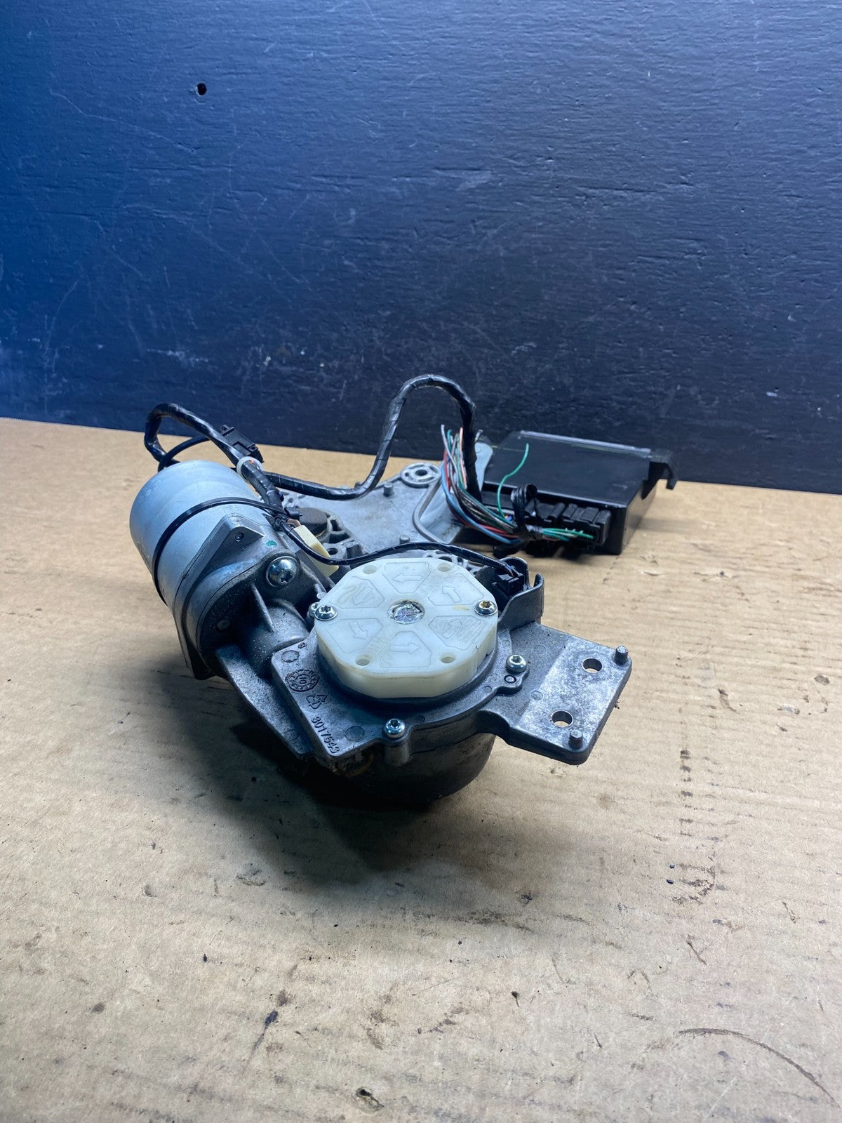2009-2012 GMC Acadia Power Motor Liftgate Tailgate Control Module ac7992 DG2