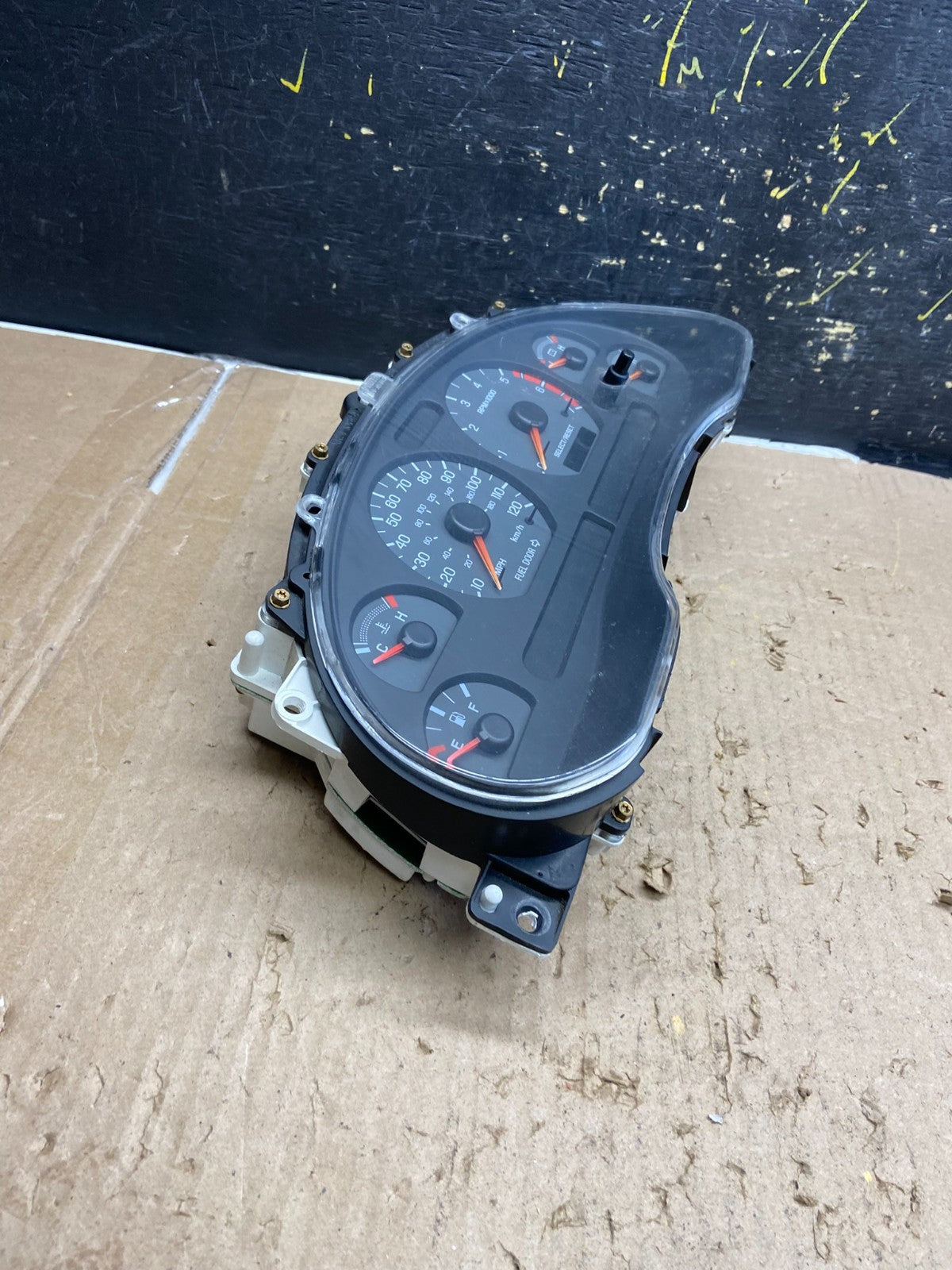 1999 to 2002 Ford Mustang Gauge Cluster Speedometer OEM ab5560 DG2