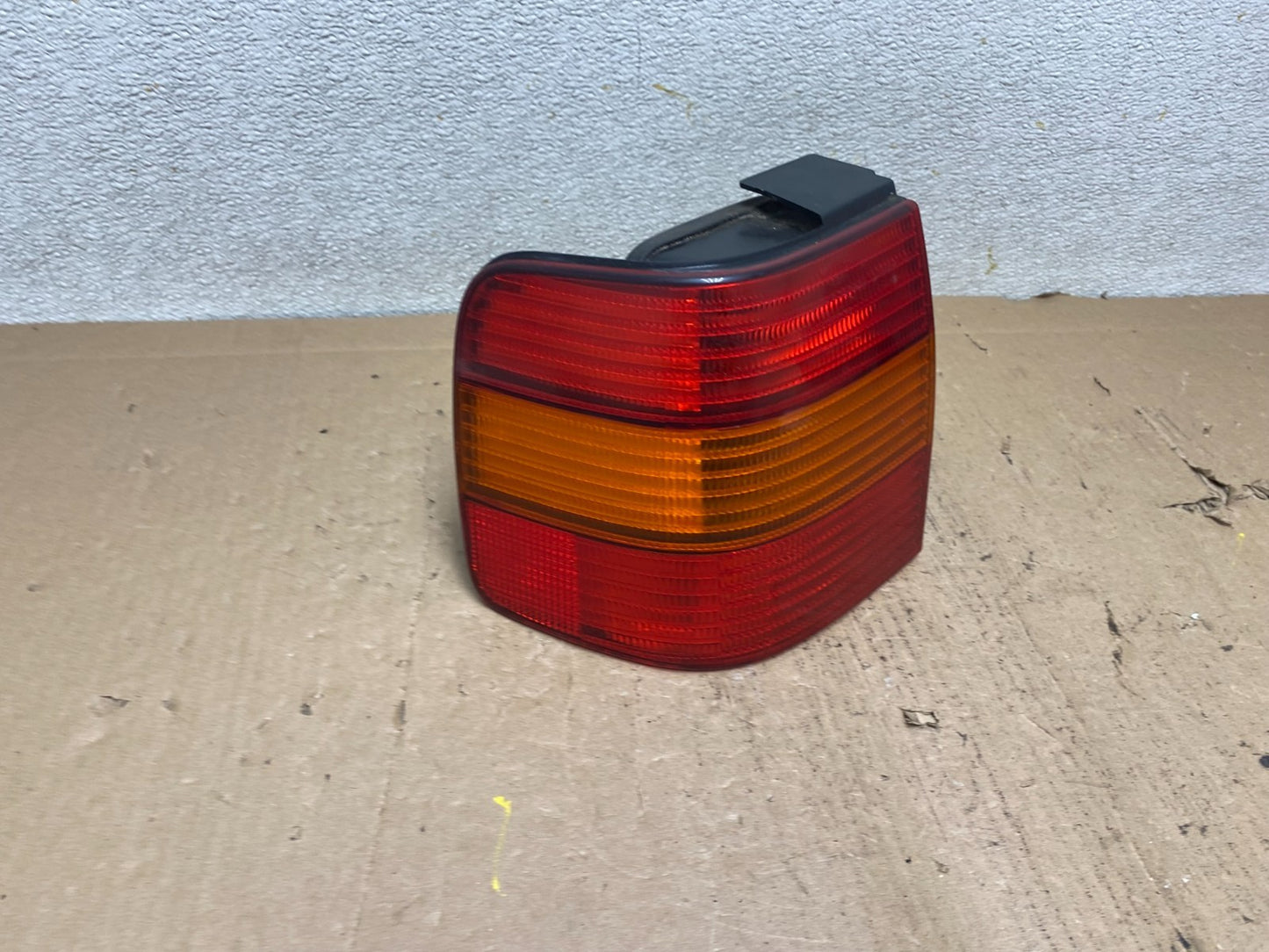 1995 to 1997  Volkswagen Passat Left Driver LH Side Tail light Oem S0945 DG2
