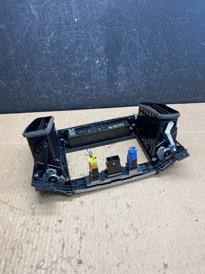 2007 to 2009 Hyundai Santa Fe Center Dashboard Radio Bezel Trim ac9234 DG4