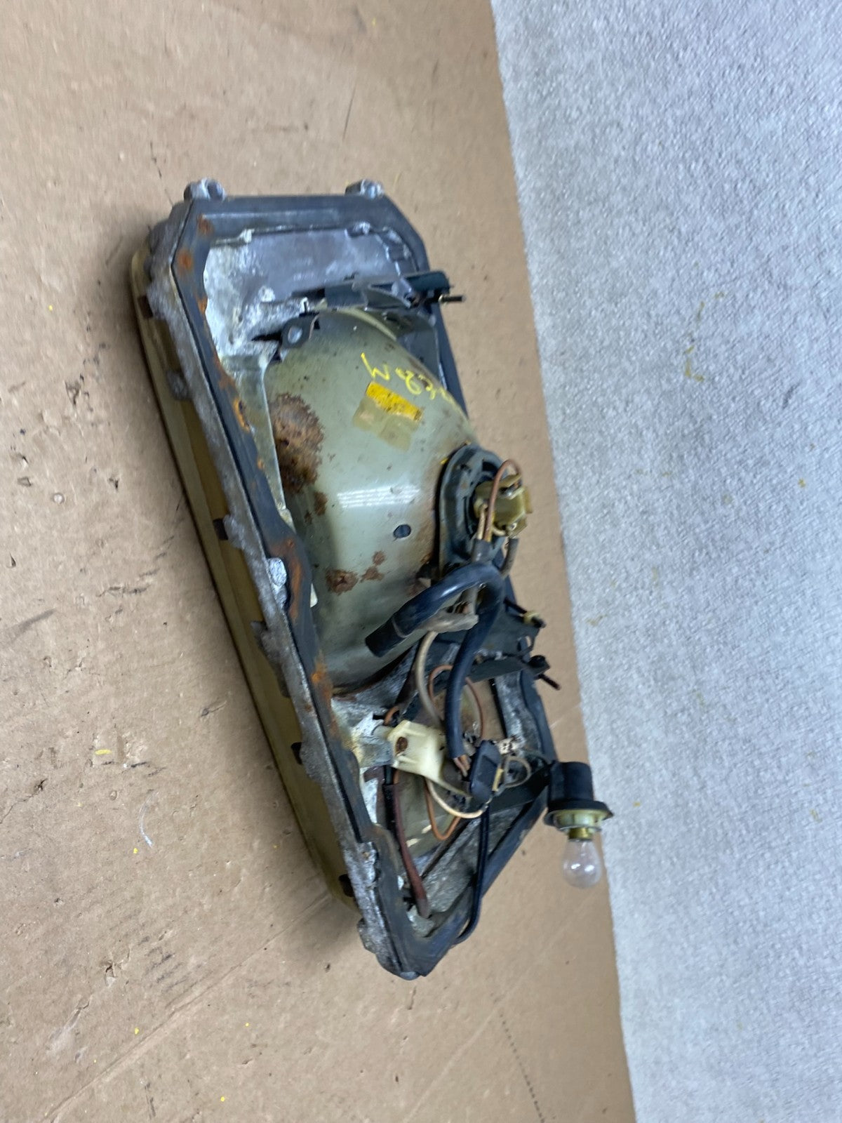 Mercedes W116 S-Class Right Passenger RH Halogen Headlight W8746 DG8