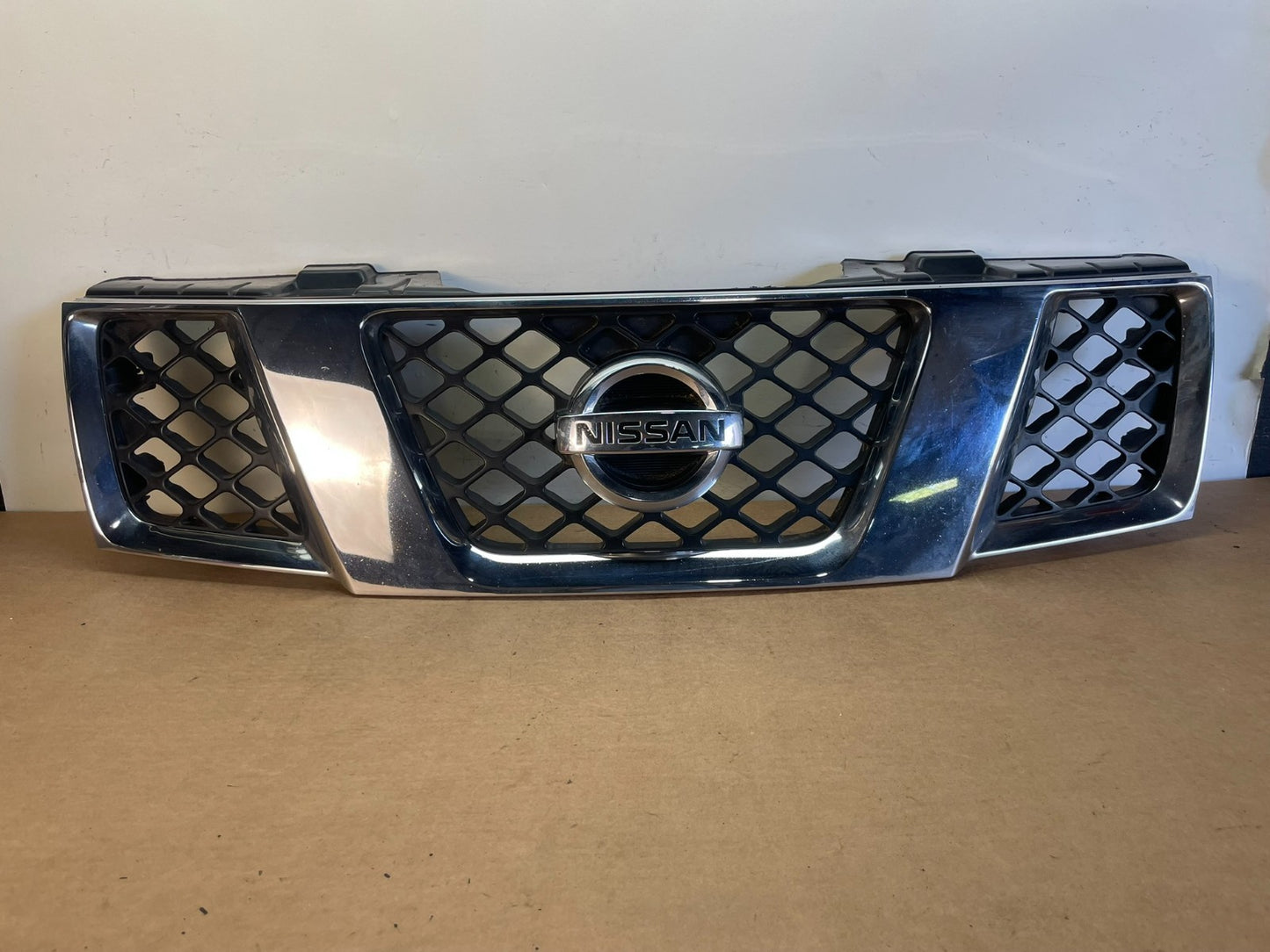 2005 2006 2007 Nissan Pathfinder Chrome Front Upper Grill Grille af8699 DG0