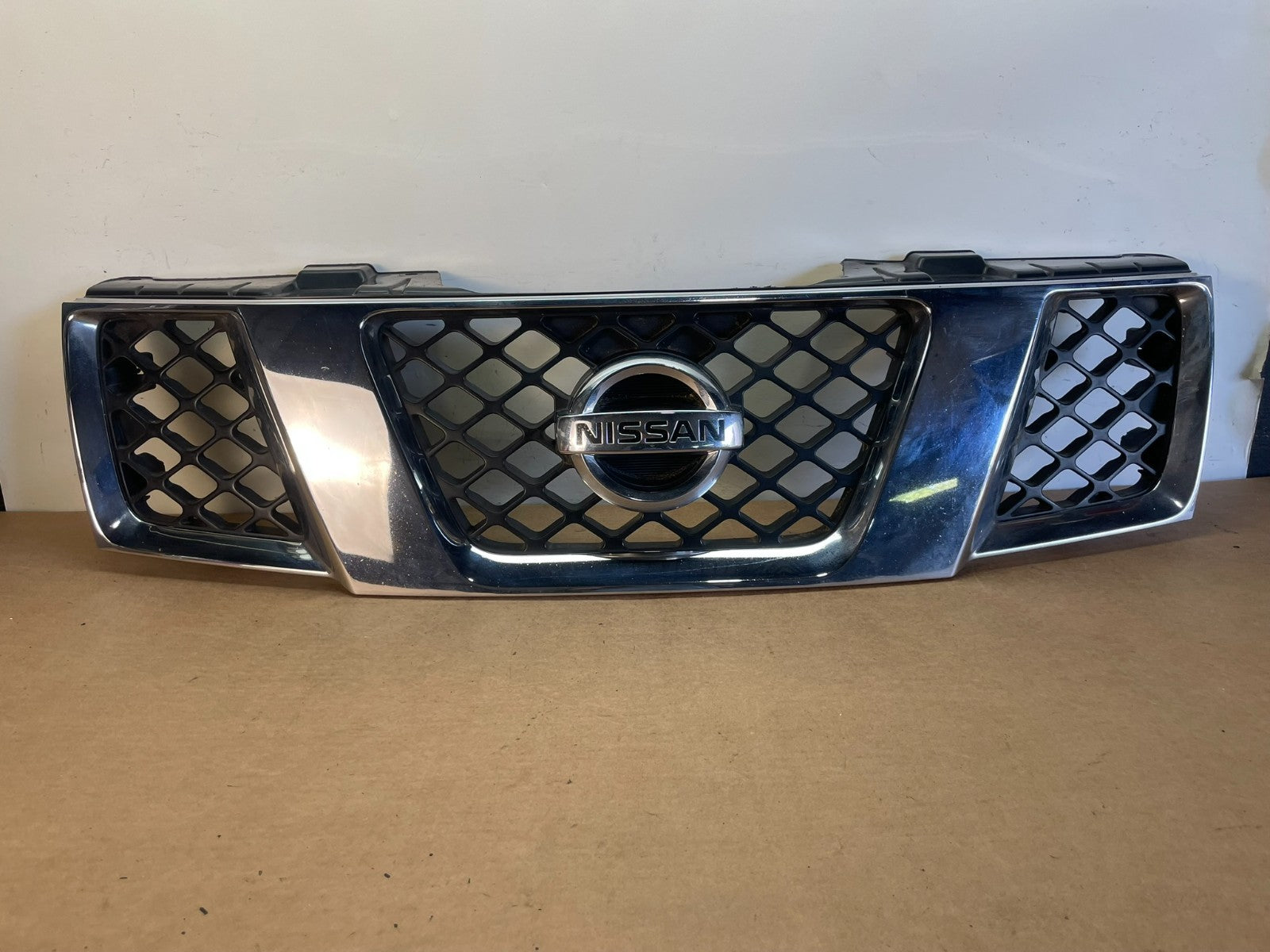 2005 2006 2007 Nissan Pathfinder Chrome Front Upper Grill Grille af8699 DG0