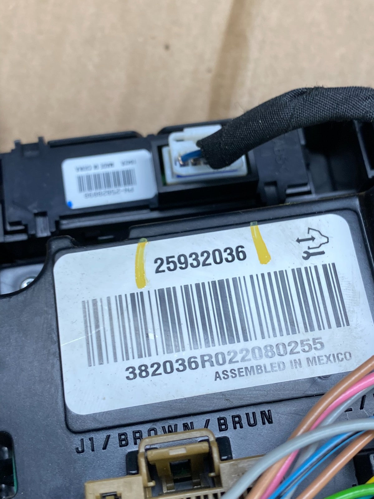 2007 - 2012 GMC Acadia A/C Heater Climate Control Radio Panel Bezel OE AA4469 DG6