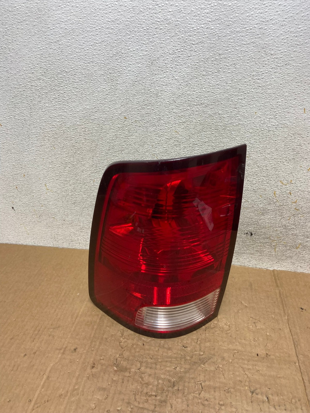 2010 to 2018 Dodge Ram 1500 Left Driver LH Side Tail Light AI5580 LK0
