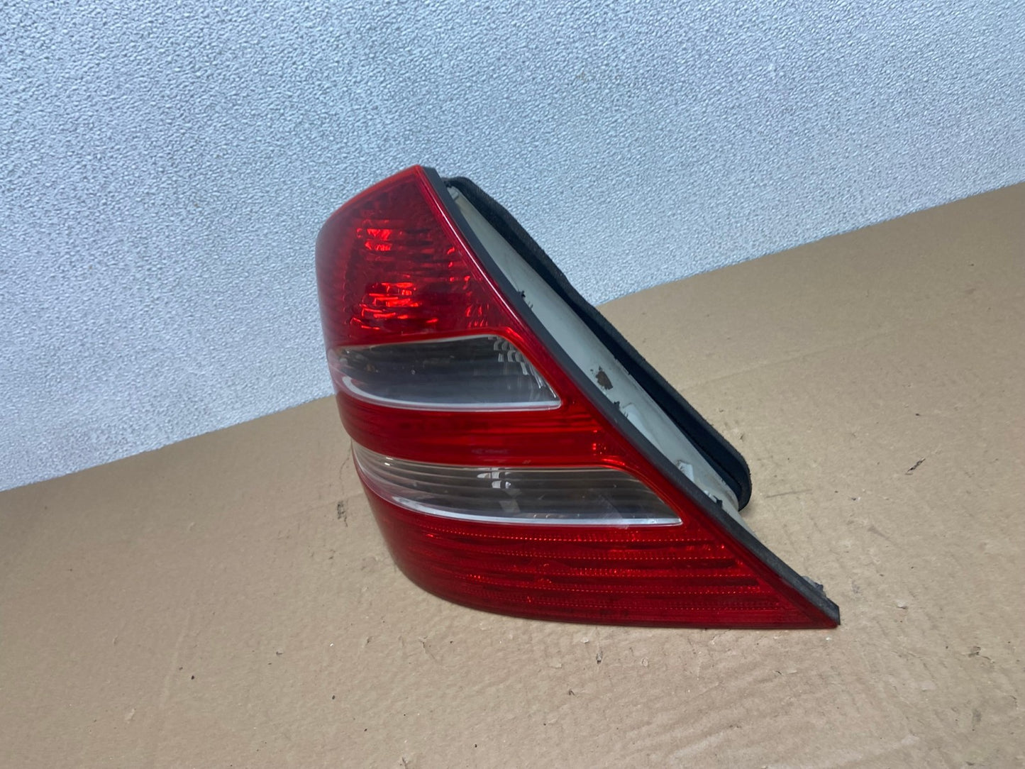 2003-2006 Mercedes E Class Sedan Left Driver LH Side Tail Light AB6145 LK1