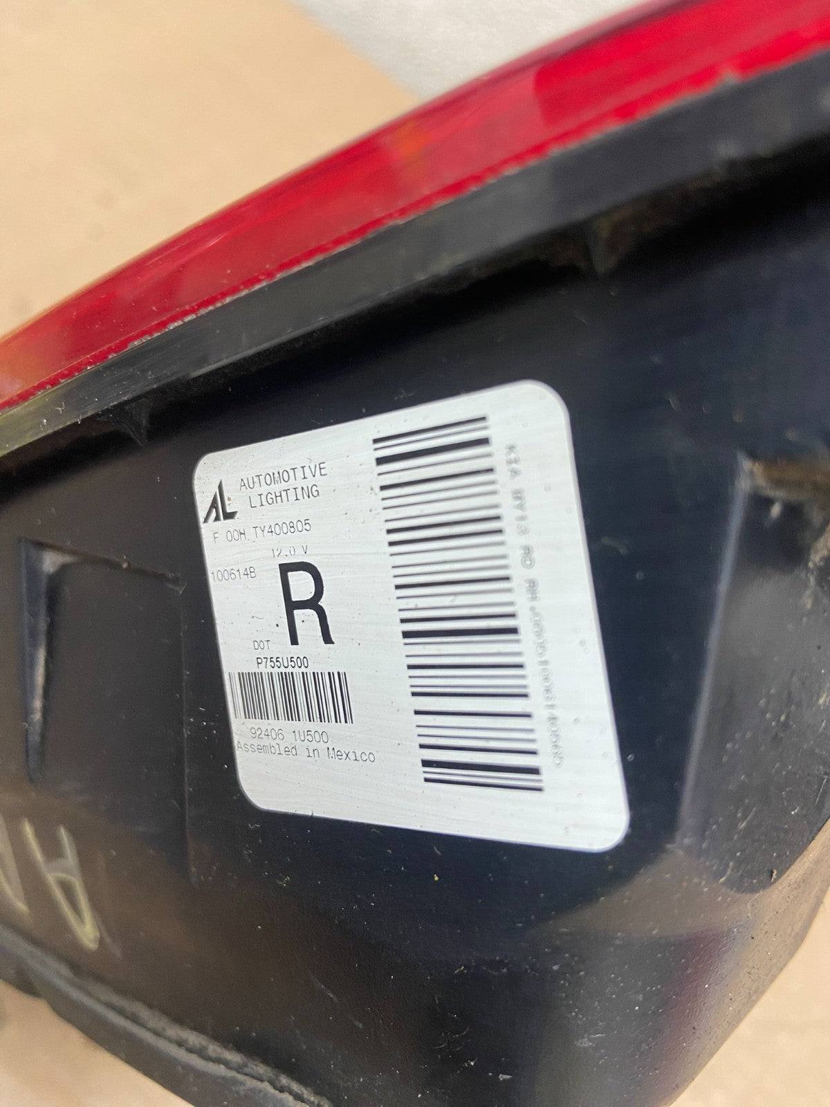 2014 - 2015 Kia Sorento Right Passenger RH Side Inner Tail Light OEM AA8790 LK6