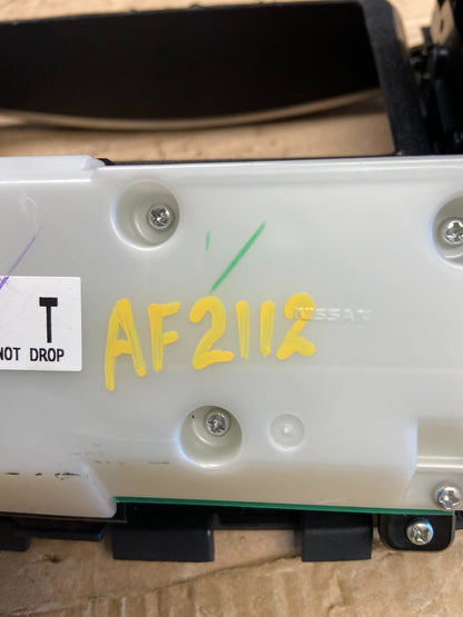 2011 - 2012 Infiniti G25 Radio Player Screen Panel Bezel AF2112 DG6