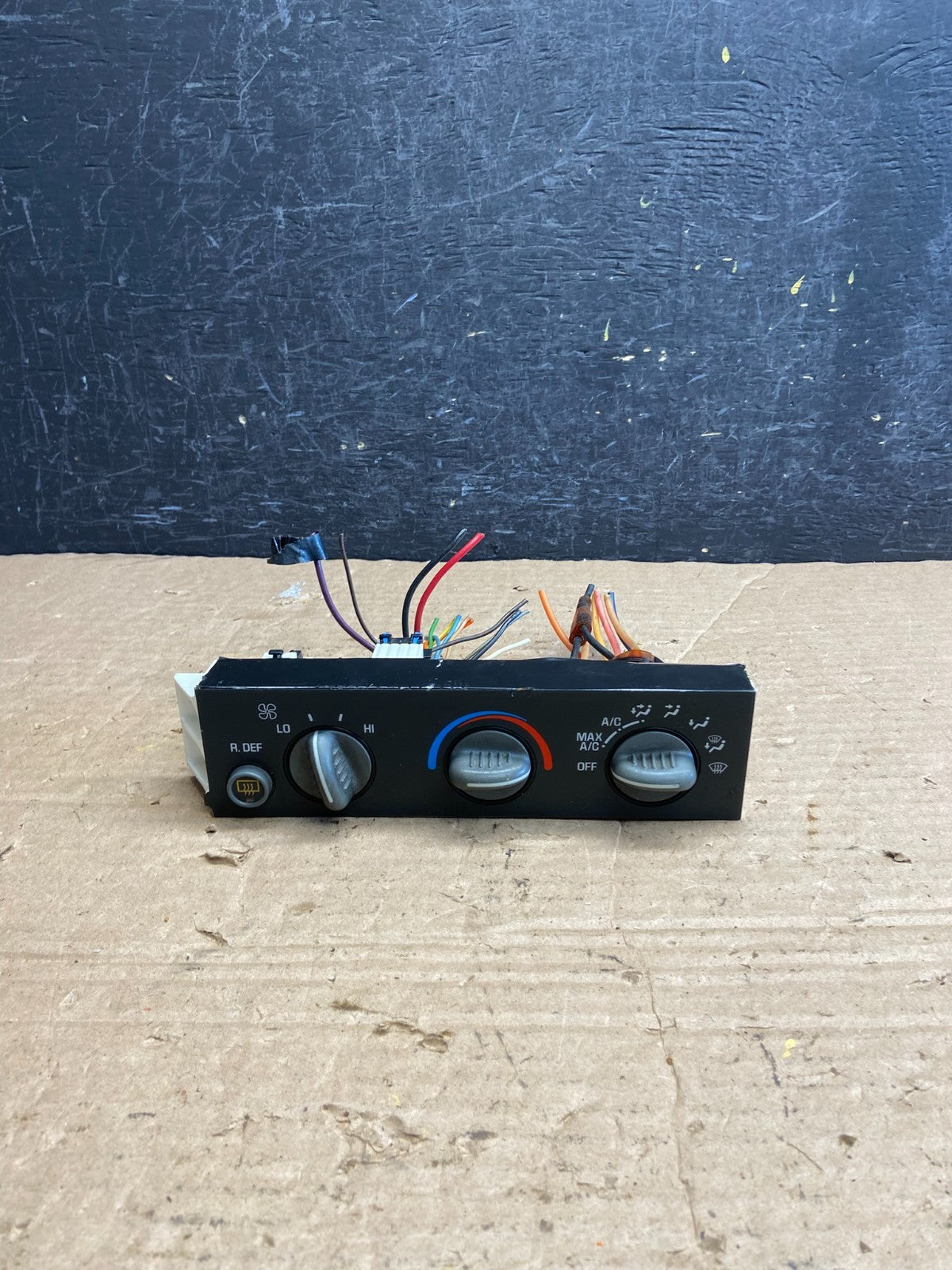 2001 - 2007 GMC Chevrolet Express 1500 Climate Control A/C AF2340 DG0