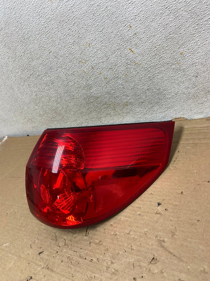 2006 - 2010 Toyota Sienna Right Passenger Side Tail Light AH8404 LK1