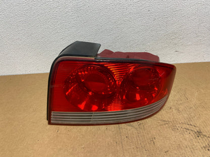 2002 - 2005 Hyundai Sonata Right Passenger RH Side Tail Light OEM AC2950 LK0