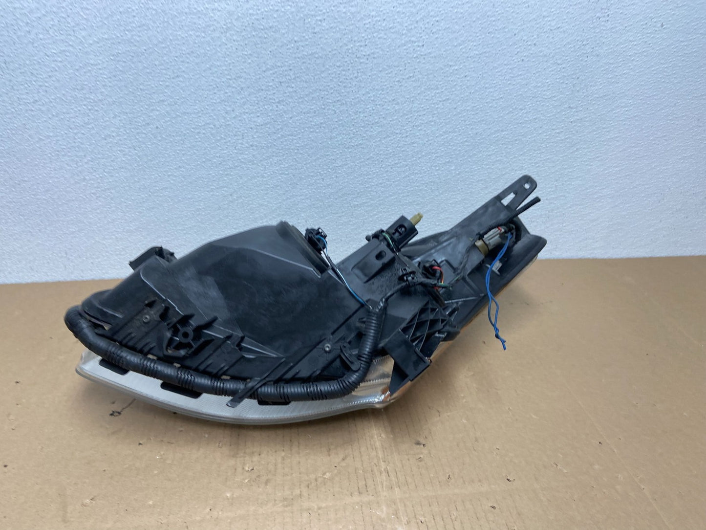 Sedan 2010 2011 2012 Nissan Altima Headlight Right Passenger Rh OEM AB6425 DW8