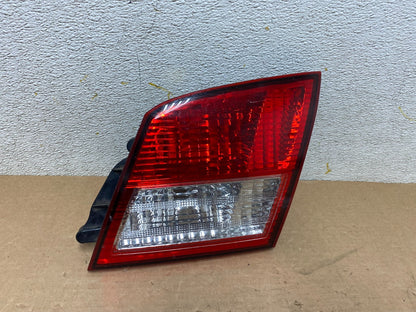2002-2004 Infiniti i35 Inner Right Passenger Rh Side Tail Light OEM O9778 DW0