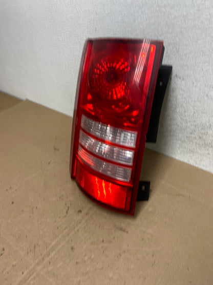 2008-2010 Chrysler Town and Country Left Driver Tail Light AE6014 DW1