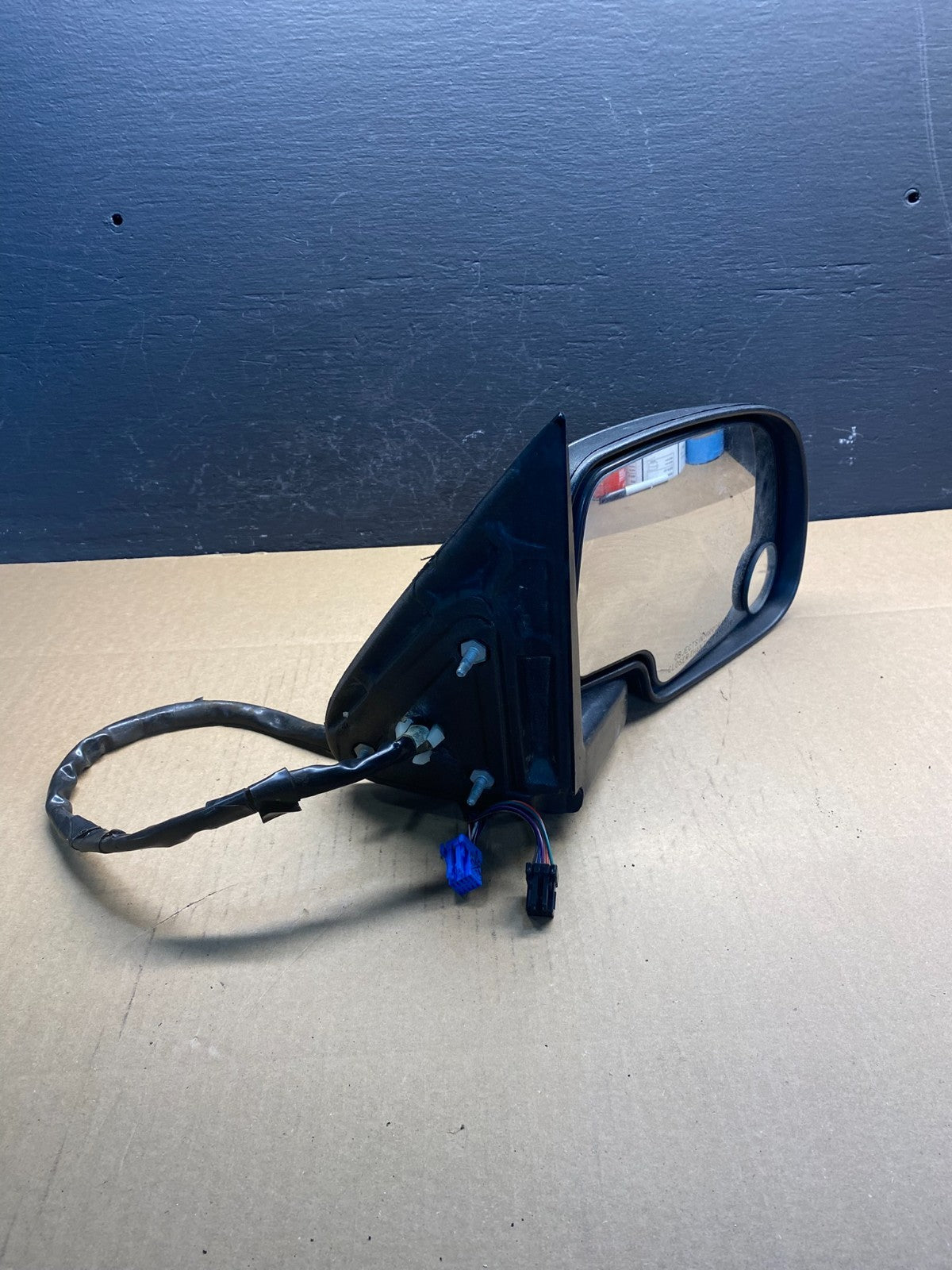 2003-2006 Chevrolet Tahoe Suburban Right Passenger Turn Door Mirror AC2437 MS9