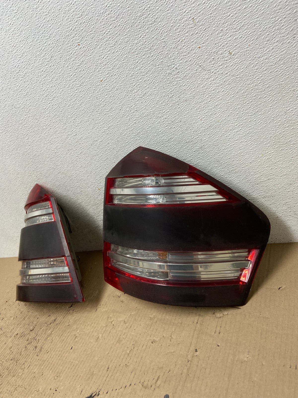 2007 to 2009 Mercedes GL-Class GL450 Left+Right Tail Lights AF6022 DW2