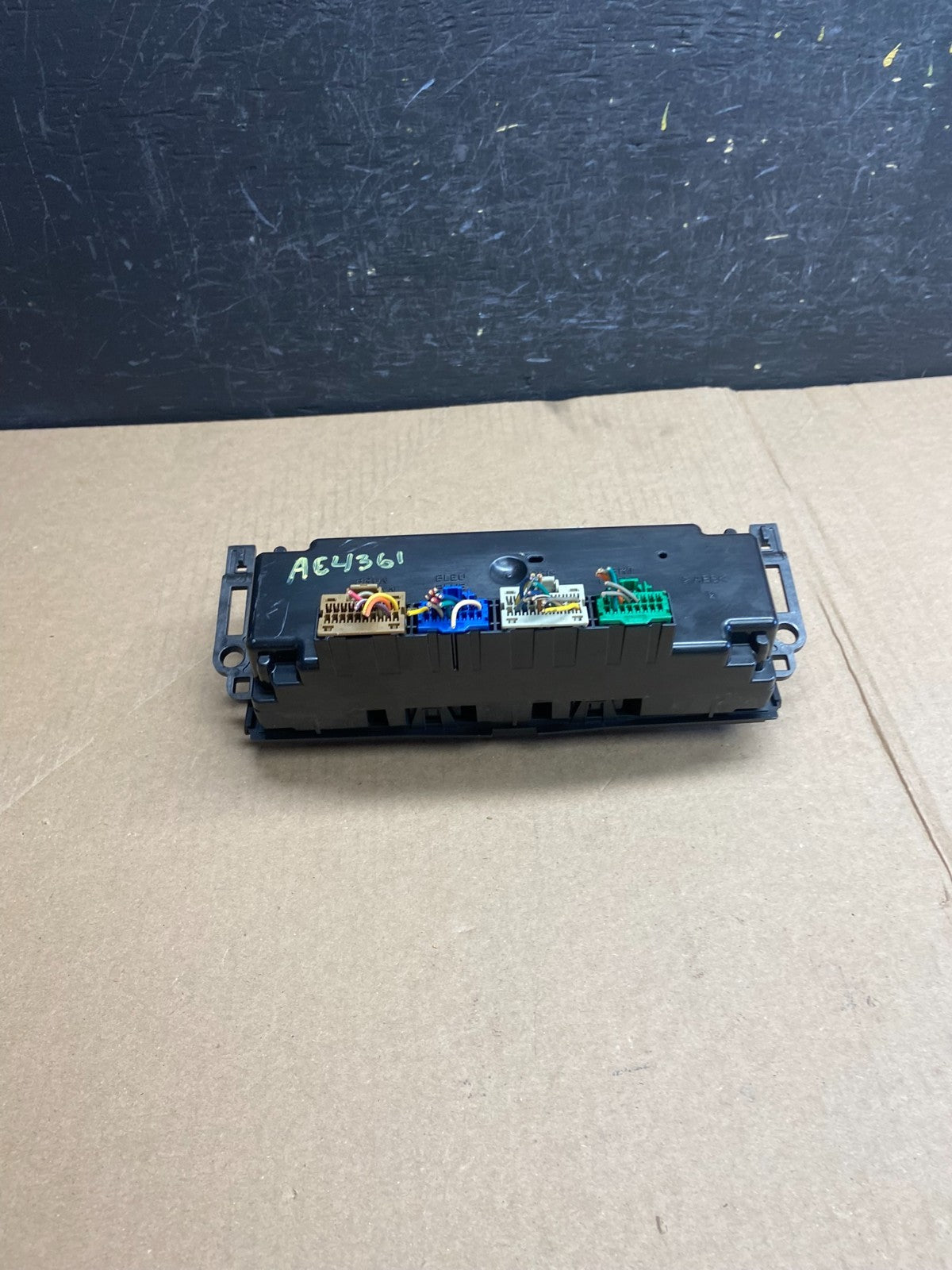 2007-2011 GMC Yukon Tahoe Manual Climate Temperature Temp Control AE4361 DG3