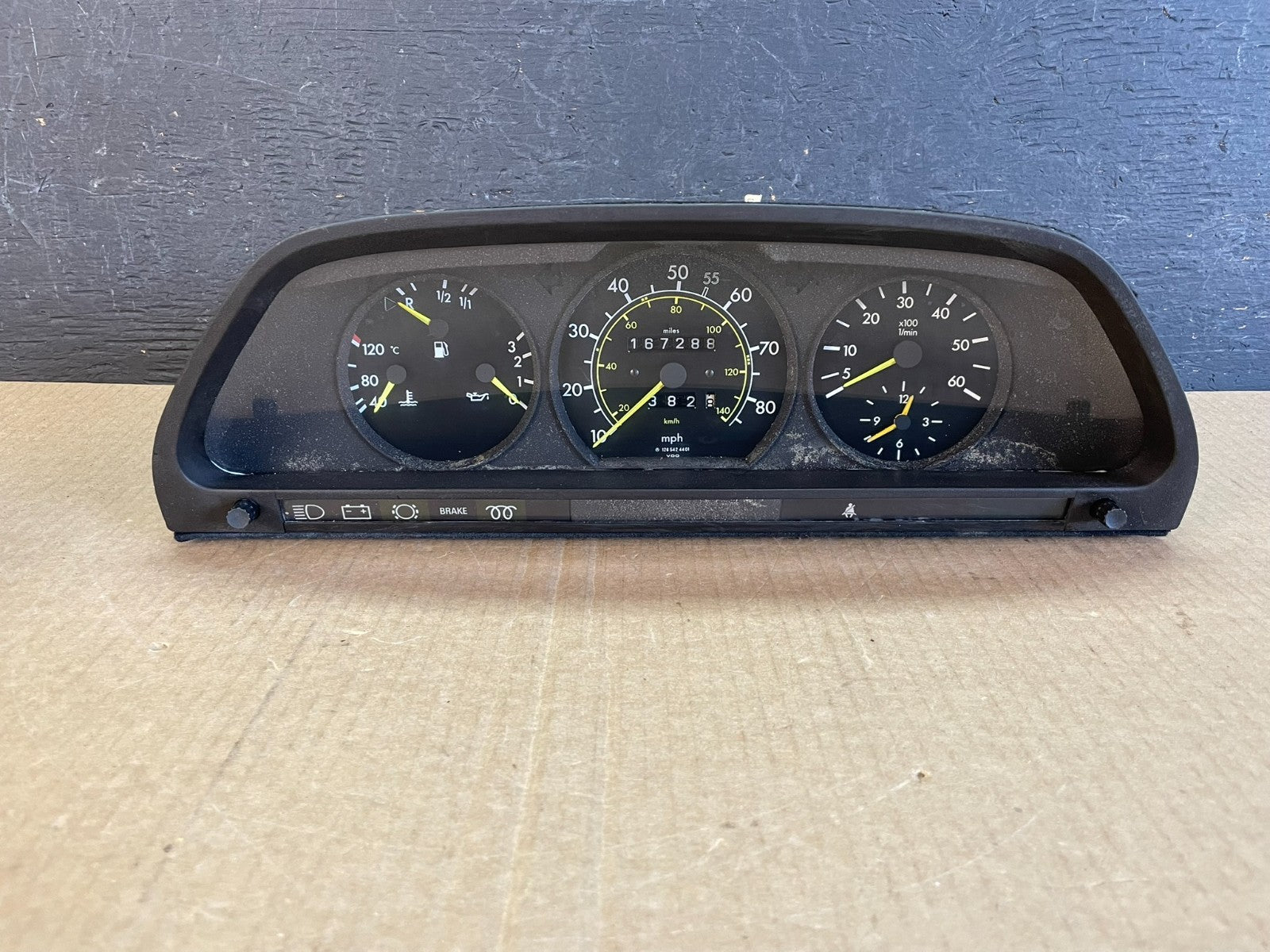 1981-1985 Mercedes W126 Instrument Cluster Speedometer AF3609 DG0