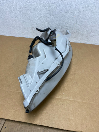 2005 to 2006 Toyota Camry Right Passenger RH Halogen Headlight AD4463 DW8