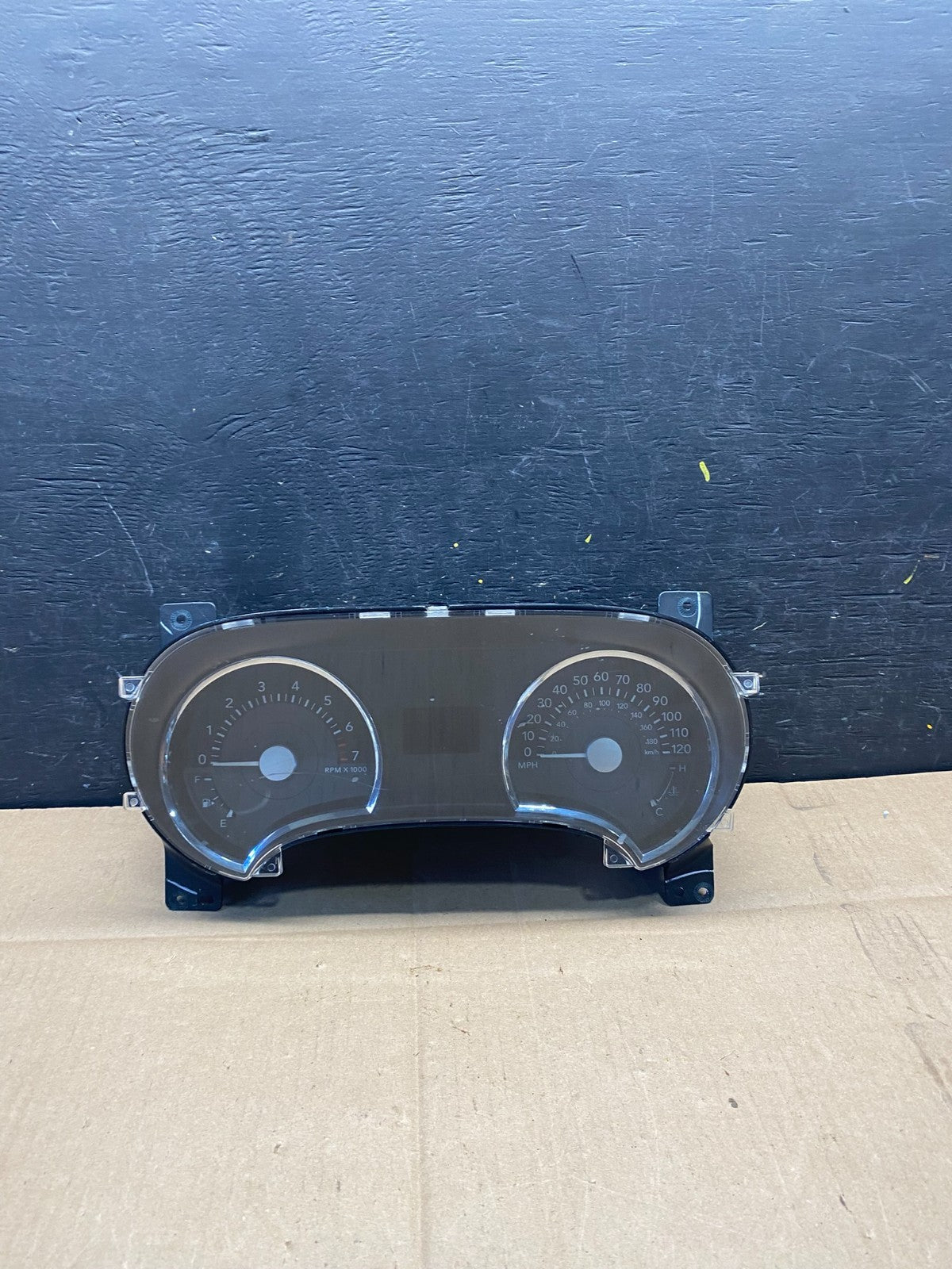 2008 Mercury Mountaineer Speedometer Cluster Gauge p9210 DG0
