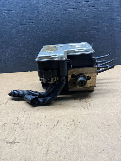 2003 - 2005 Chevrolet Silverado GMC Sierra ABS Anti-Lock Brake Module AC7017 DG2