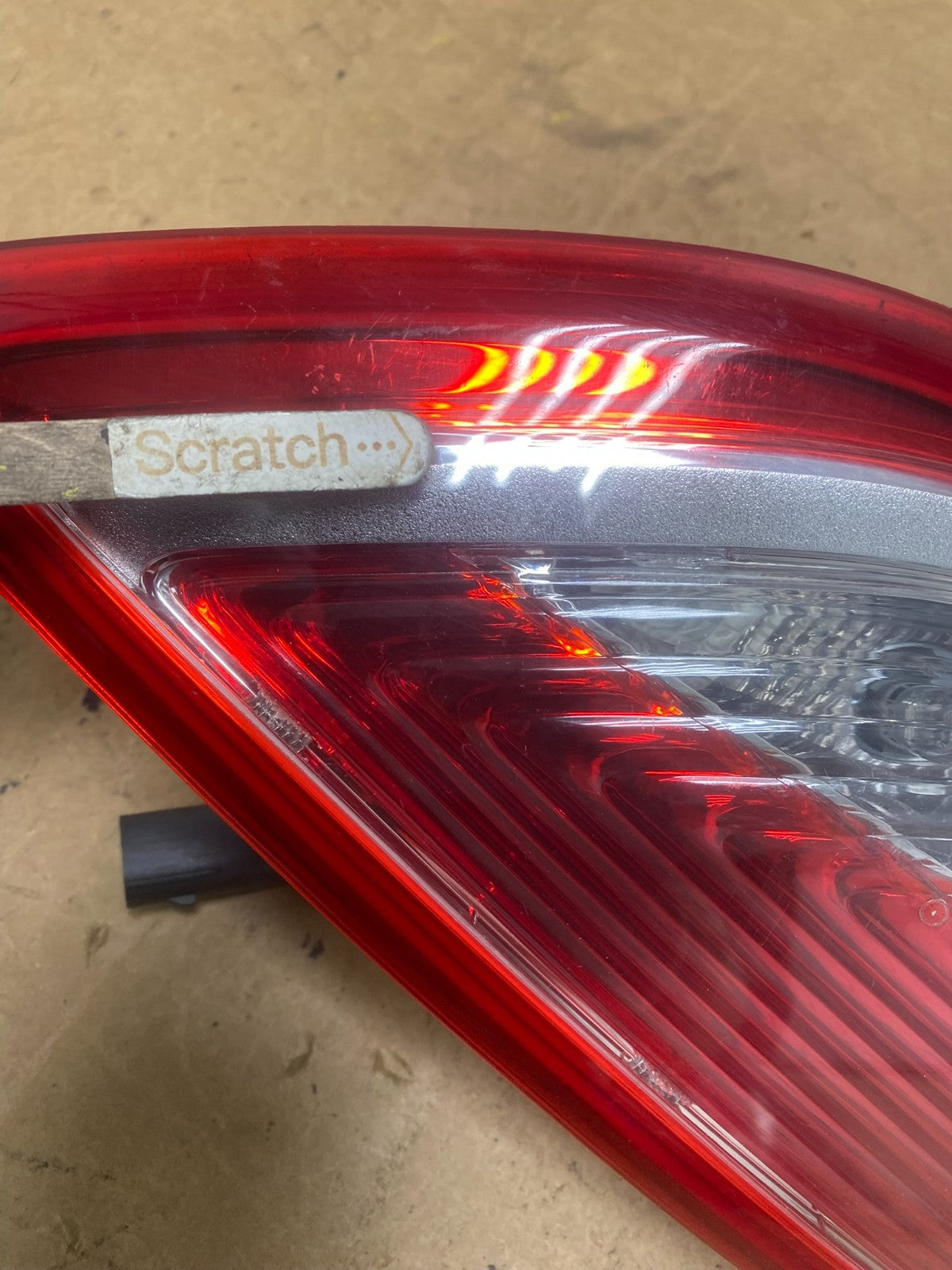 2013 to 2016 Ford Escape Left Driver LH Side Inner Tail Light OEM X5273 DW3