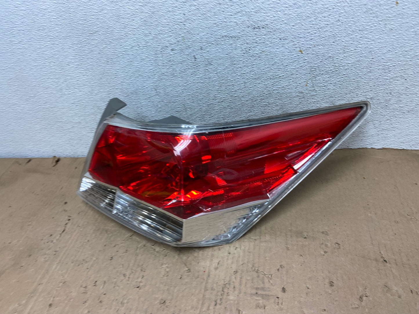 2008 to 2012 Honda Accord Sedan Tail light Right Passenger RH Side AE9315 LK1
