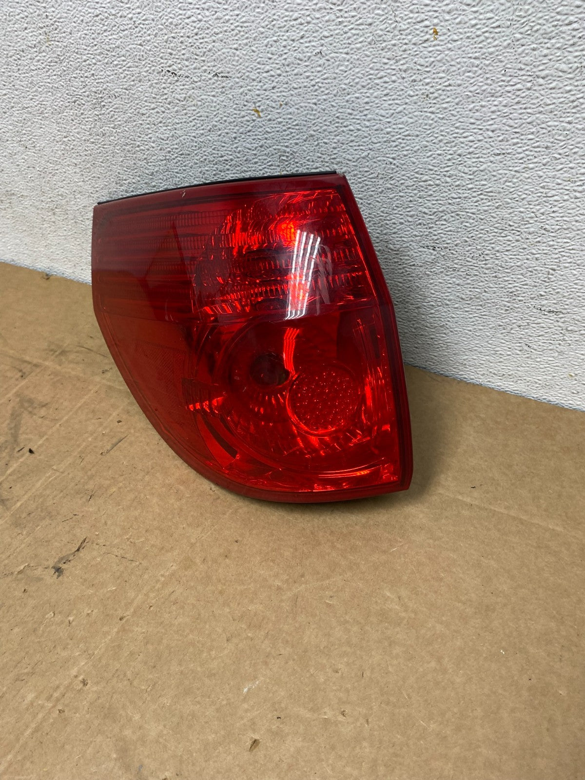 2006 to 2010 Toyota Sienna Left Driver LH Side Tail Light AD6231 DW1