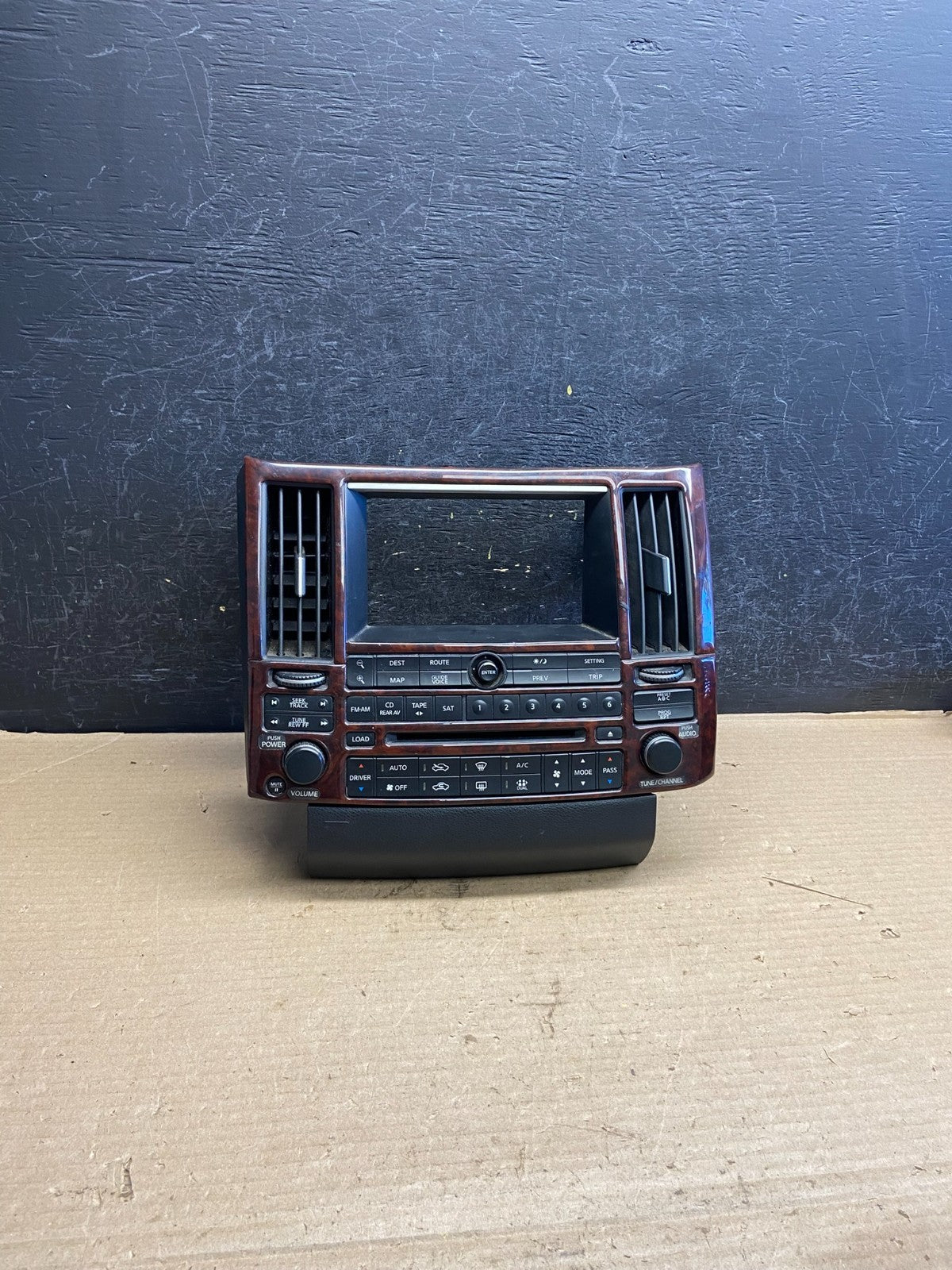 2003 - 2005 Infiniti FX35 Front Radio A/C Heater Climate Control Panel AH3665 DG0