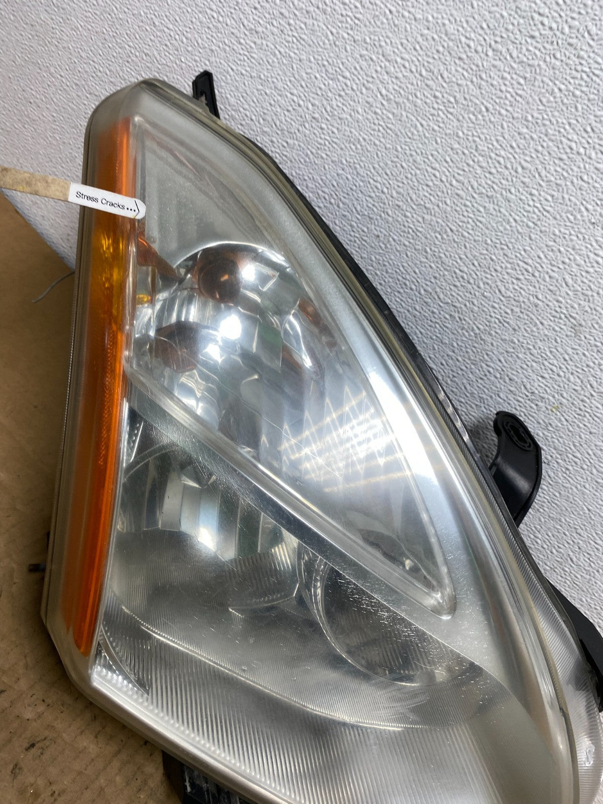 2009-2013 Nissan Rogue Right Passenger Halogen Headlight AC7637 DW4