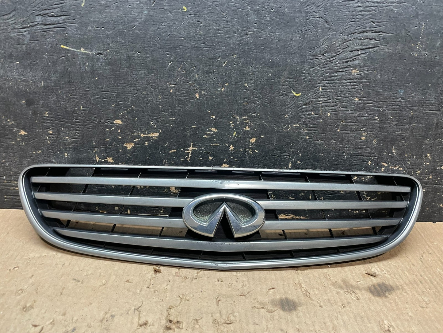 2002 2003 2004 Infiniti I35 Sedan Front Upper Grill Grille Oem Z5707 DG0