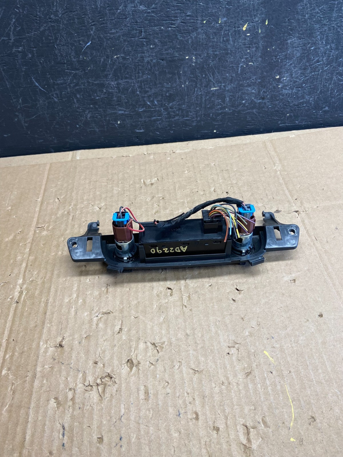 2007 - 2014 Chevrolet Tahoe Yukon Pedal Traction Control Switch AD2291 DG3