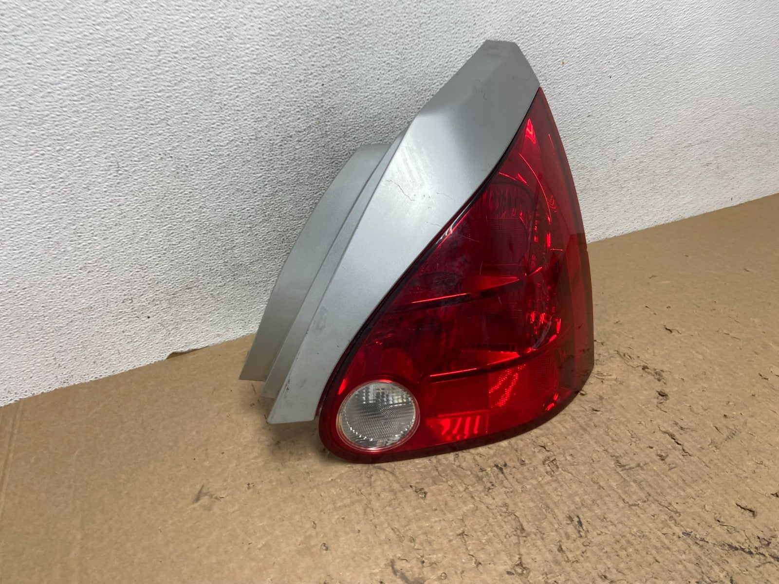 2004 2005 2006 2007 2008 Nissan Maxima Right Passenger Tail Light AF8442 DW2