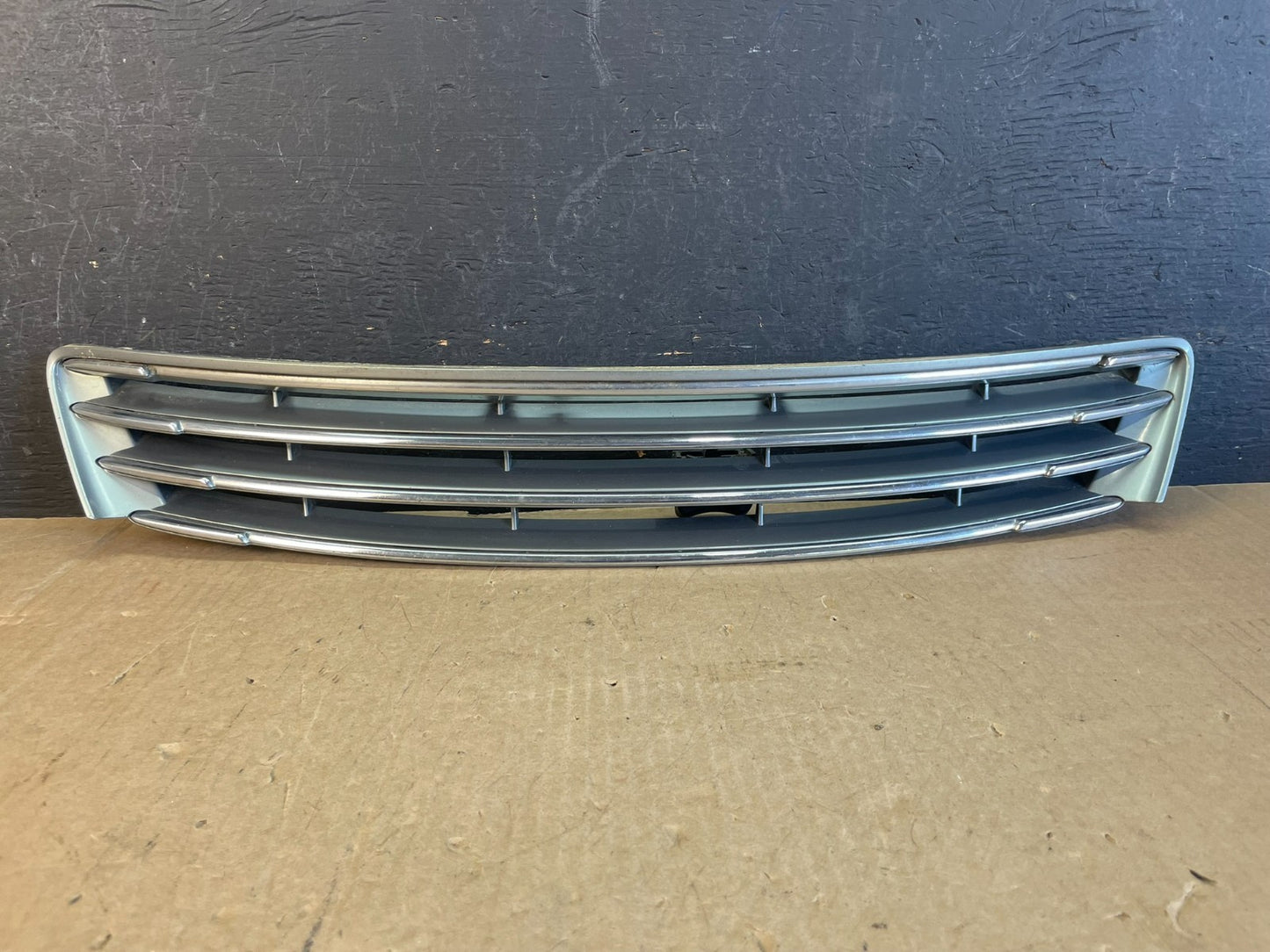 2002 to 2004 Lexus ES330 ES300 Front Upper Grill Grille AD5720 DG0