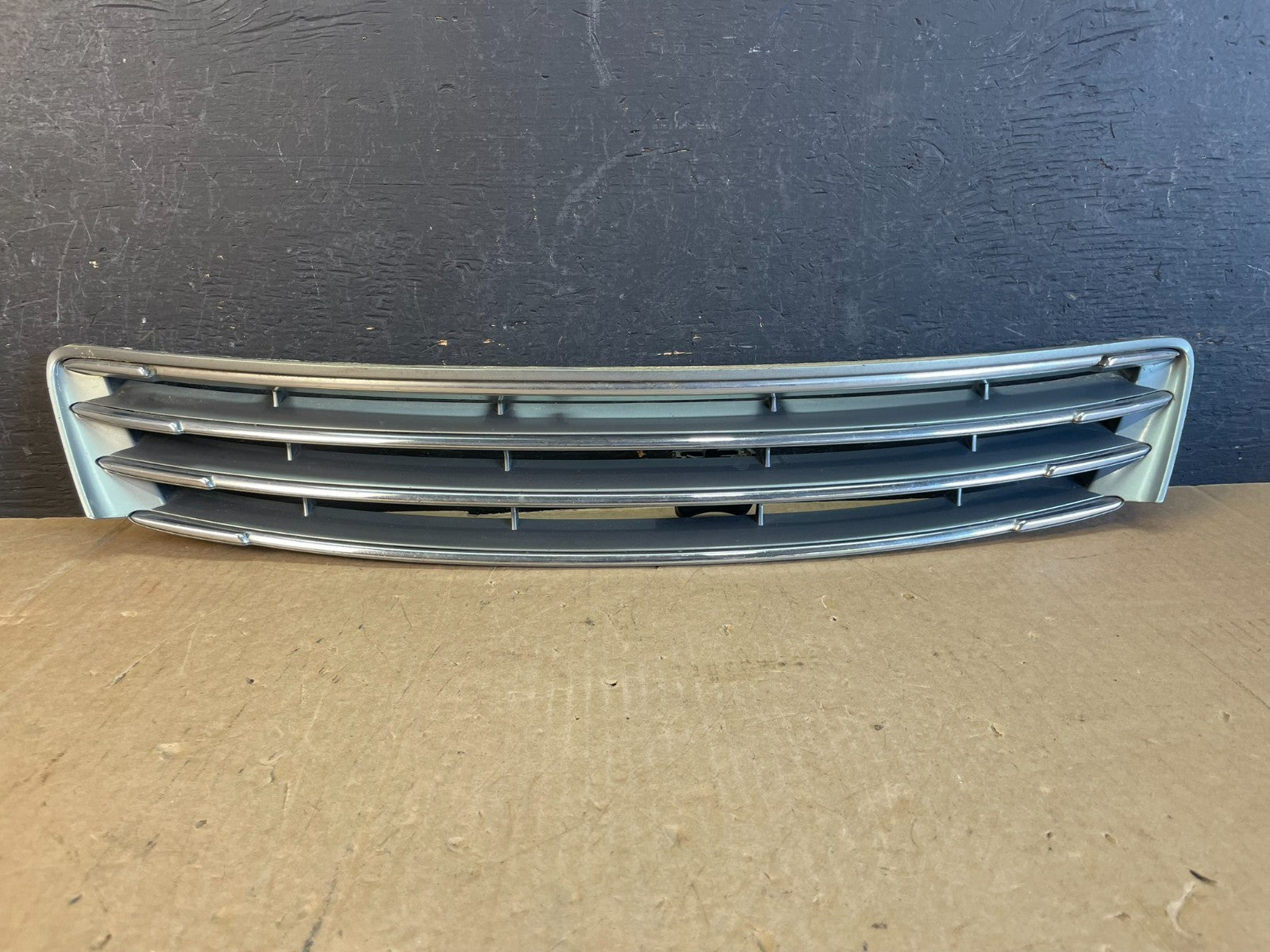 2002 to 2004 Lexus ES330 ES300 Front Upper Grill Grille AD5720 DG0