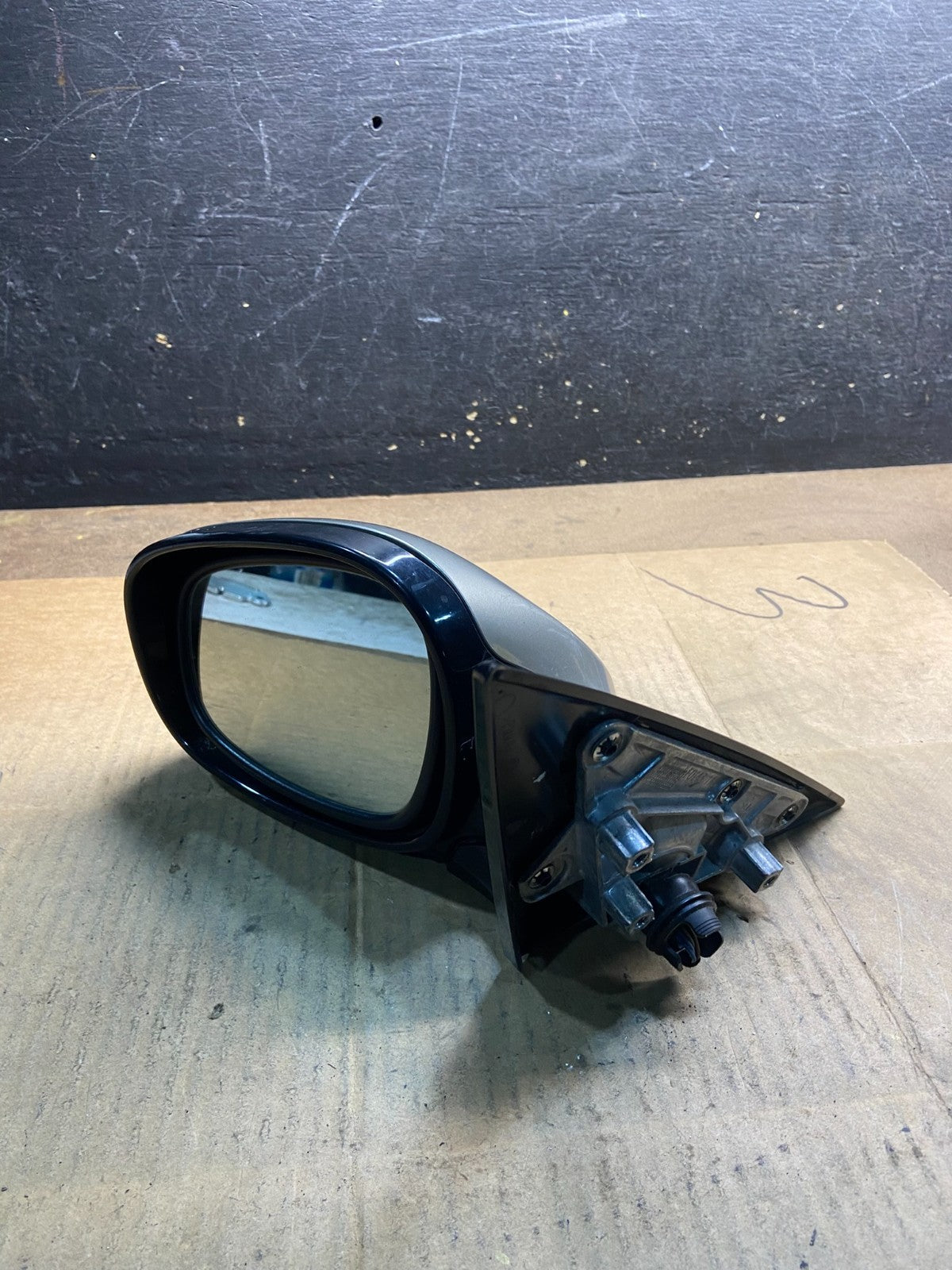 2009 to 2011 BMW 328i 335i Left Driver Lh Side View Door Mirror OEM Y3952 MS4