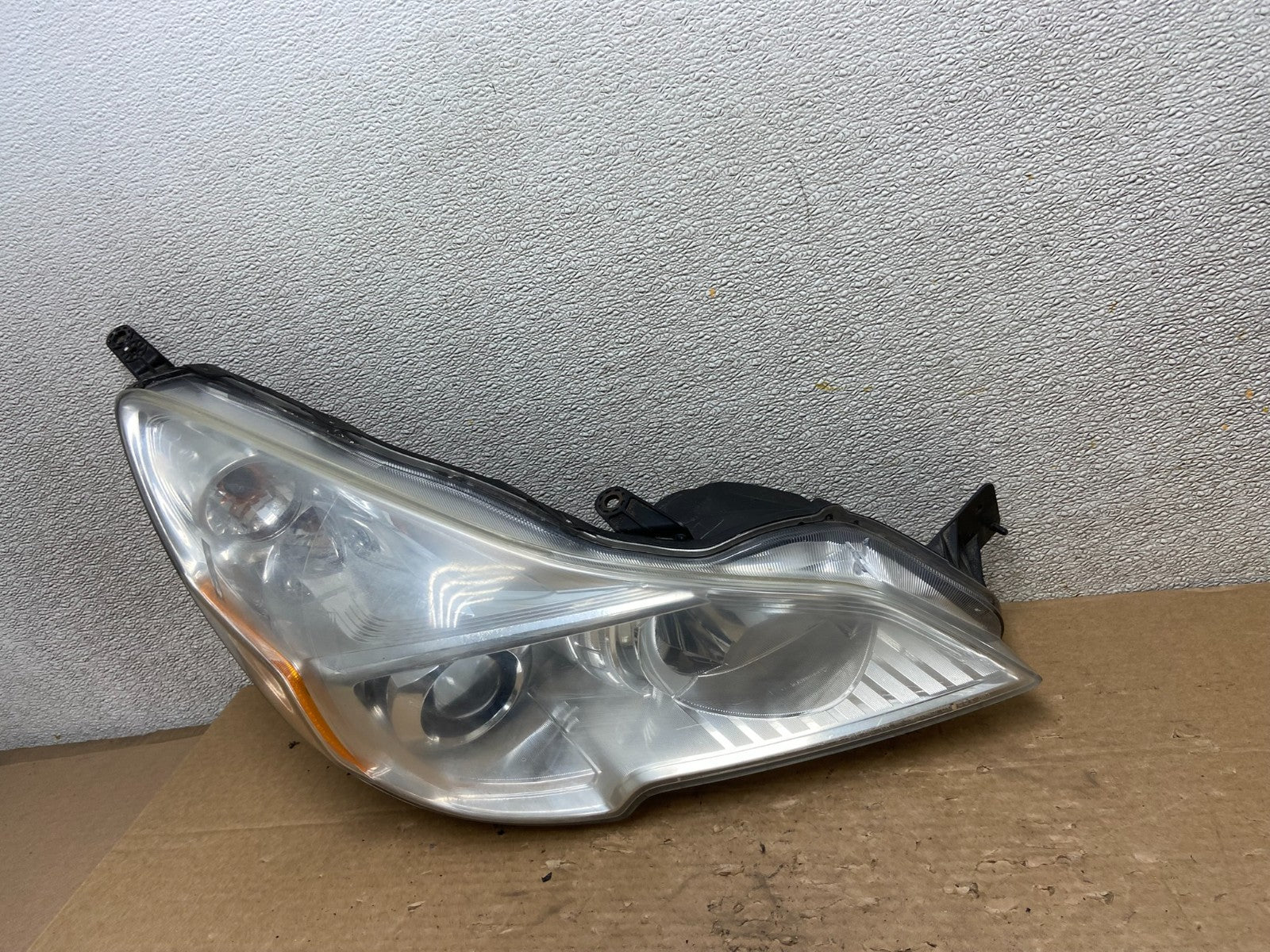 2013 - 2014 Subaru Legacy Outback Right Passenger Headlight AB4737 DW1
