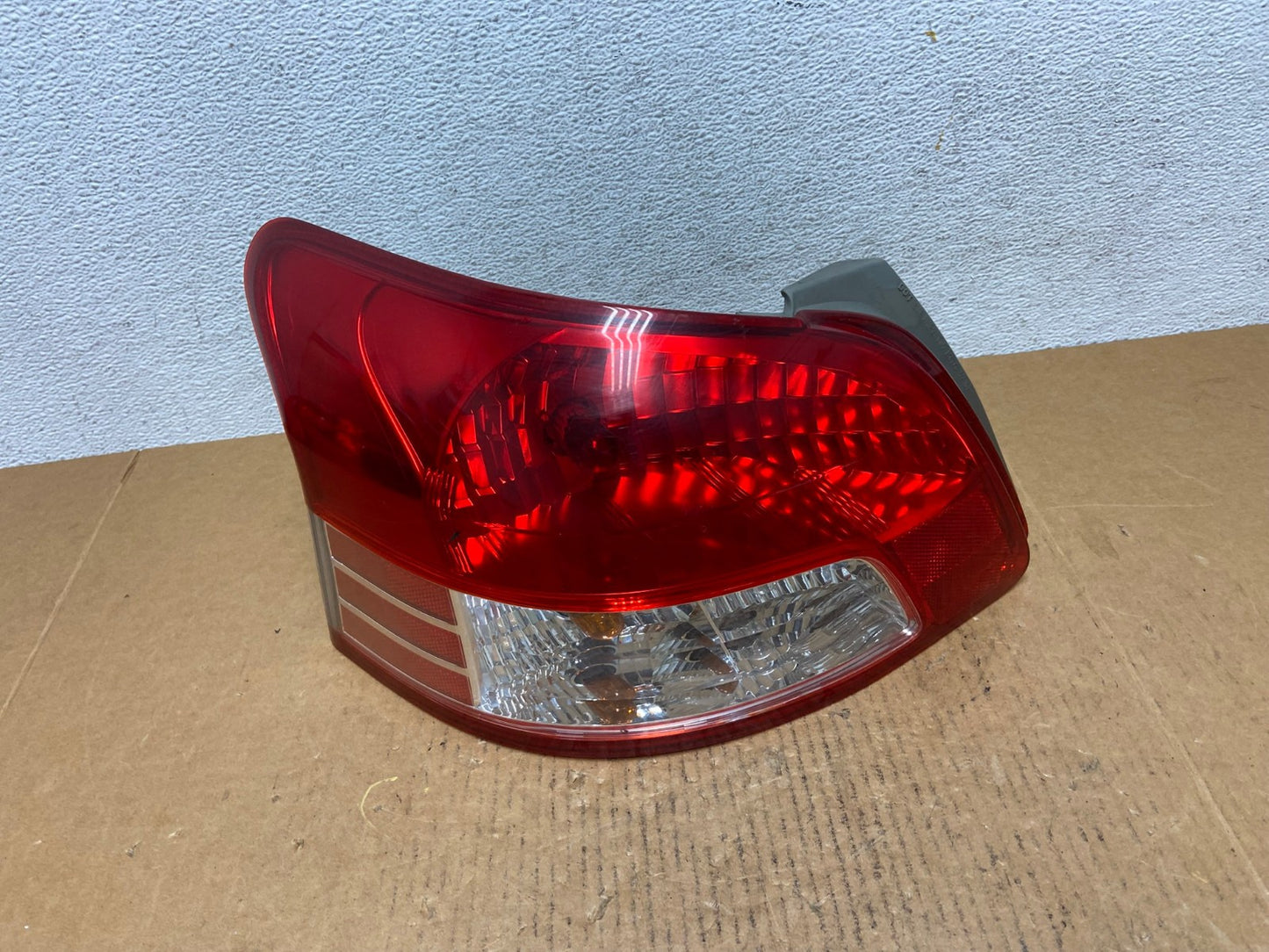 2007 to 2012 Toyota Yaris Hatchback Left Driver LH Side Tail Light AD9298 LK0