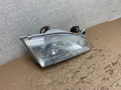 1998 to 2000 Toyota Corolla Front Right Passenger RH Headlight AB1662 DW2