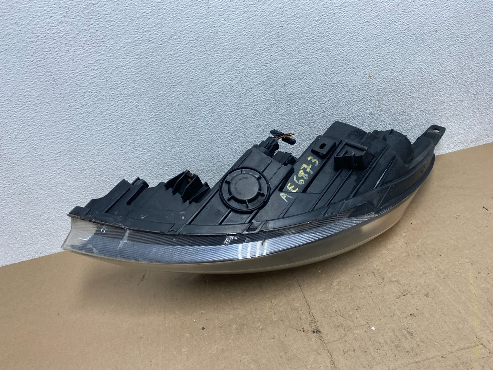 2010 2012 Kia Sportage Passenger Right Side Halogen Headlight AE6873 DG7